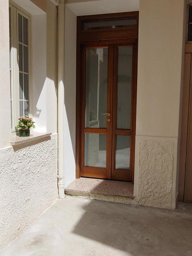 Piccolo Appartamento Al Centro Di Dorgali Esterno foto